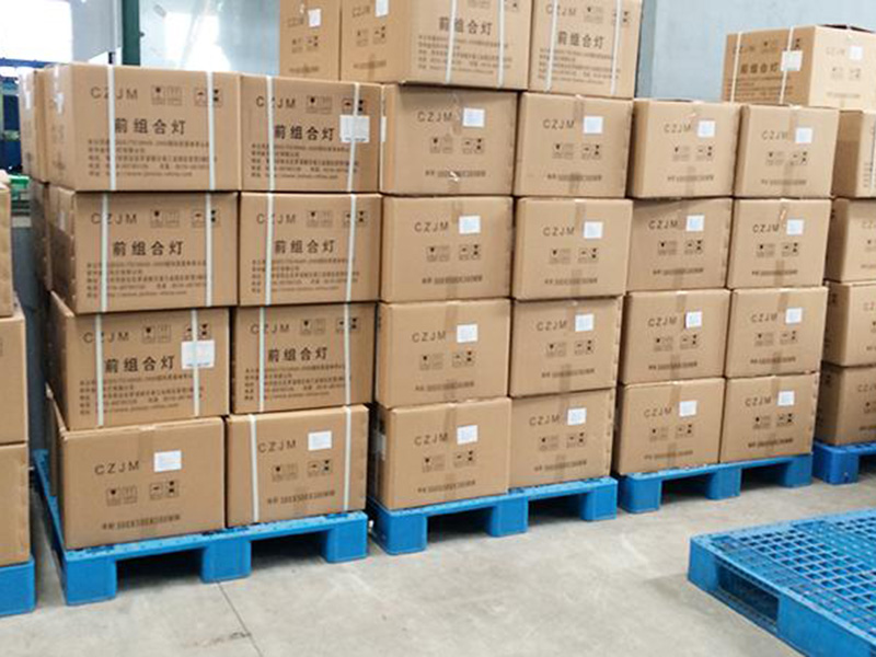 塑料托盤（pán）應用於燈具行業