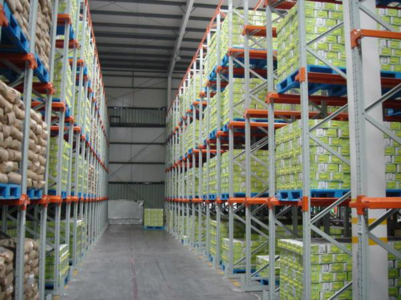 倉庫（kù）貨架塑料托盤應用案