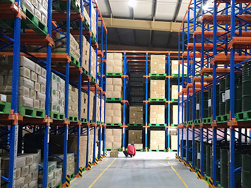 塑料（liào）托（tuō）盤（pán）應（yīng）用於電器倉庫